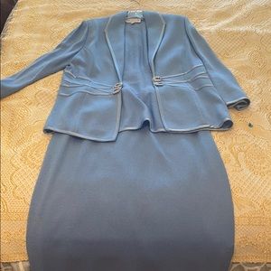 Women’s suit